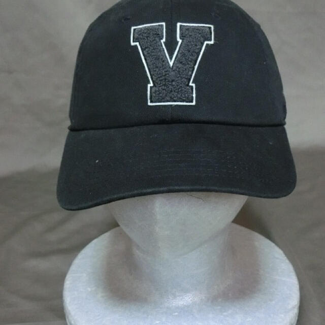 VANS(ヴァンズ)のバンズ【VANS】【OFF THE WALL】【V】ロゴワッペン付キャップ メンズの帽子(キャップ)の商品写真