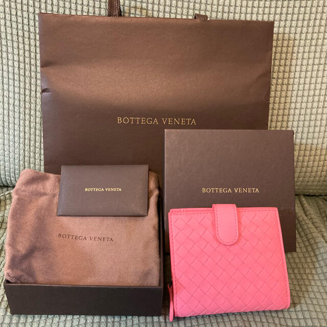 Bottega Veneta(ボッテガヴェネタ)の新品ボッテガヴェネタBOTTEGA VENETA イントレチャート財布ウォレット レディースのファッション小物(財布)の商品写真