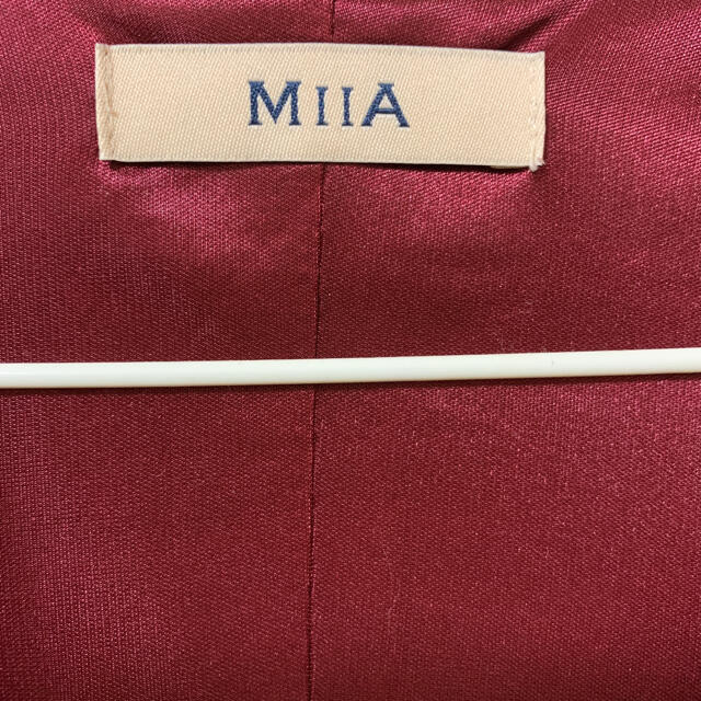 MIIA(ミーア)のMIIA 未使用ワンピース　ボルドー　膝丈ワンピ　ワンピース　　ビジュー レディースのワンピース(ひざ丈ワンピース)の商品写真