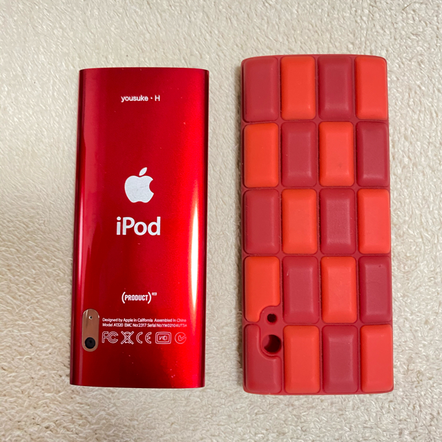 Apple(アップル)のiPod nano Red 16GB スマホ/家電/カメラのオーディオ機器(ポータブルプレーヤー)の商品写真