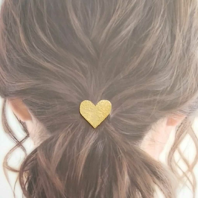 真鍮　ポニーフック　ヘアーカフ　ハート♡　ホワイトデー　ハンドメイド　新品未使用 ハンドメイドのアクセサリー(ヘアアクセサリー)の商品写真