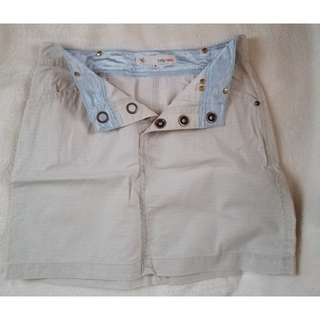 イチナナキュウダブルジー(179/WG)のスカート　チェック　クリーム　ボタン レディース　ポケットあり(ひざ丈スカート)