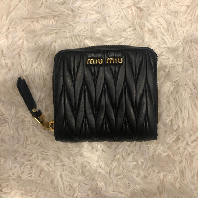 ❤︎ miumiu ❤︎ マテラッセ二つ折り財布