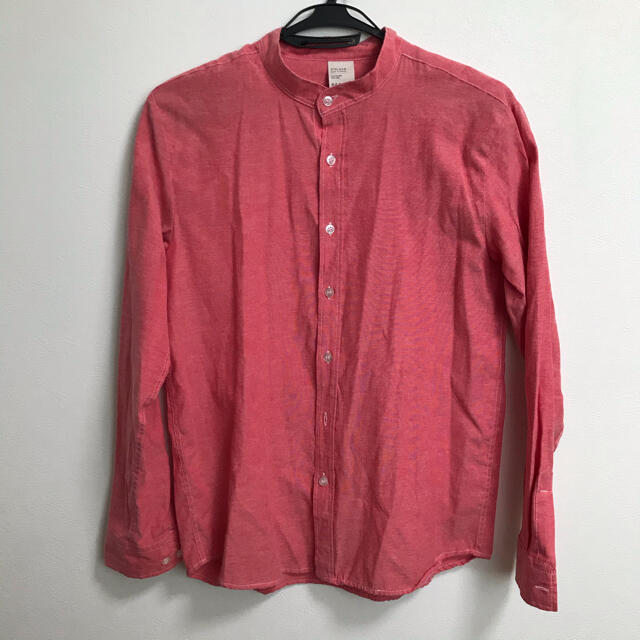 シャツ　ピンク　スタンドカラー　ほぼ未使用 メンズのトップス(シャツ)の商品写真
