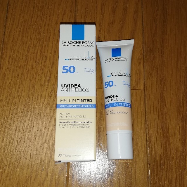 LA ROCHE-POSAY(ラロッシュポゼ)の【新品未使用】ラロッシュポゼ UVイデア XL ティント 30g 箱なし コスメ/美容のベースメイク/化粧品(化粧下地)の商品写真