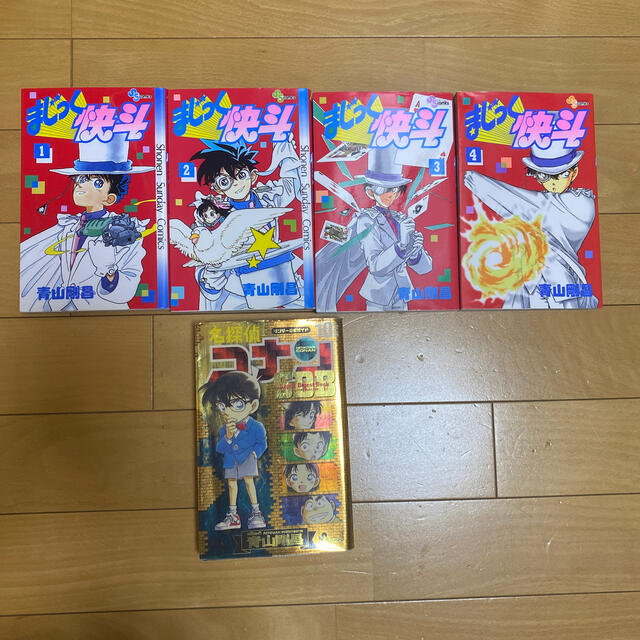 小学館(ショウガクカン)の名探偵コナン1-74巻　まじっく快斗　劇場版　その他 エンタメ/ホビーの漫画(全巻セット)の商品写真