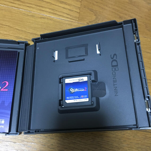 ニンテンドーDS(ニンテンドーDS)のデビルサバイバー2 DS エンタメ/ホビーのゲームソフト/ゲーム機本体(携帯用ゲームソフト)の商品写真