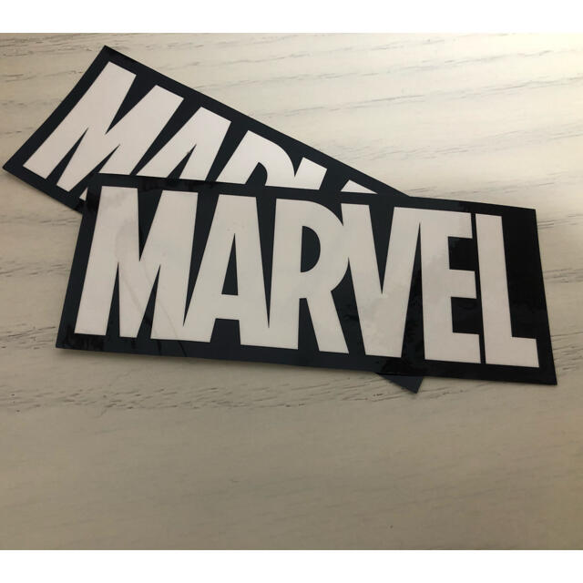 MARVEL(マーベル)の【MARVEL】ロゴステッカー 自動車/バイクのバイク(ステッカー)の商品写真