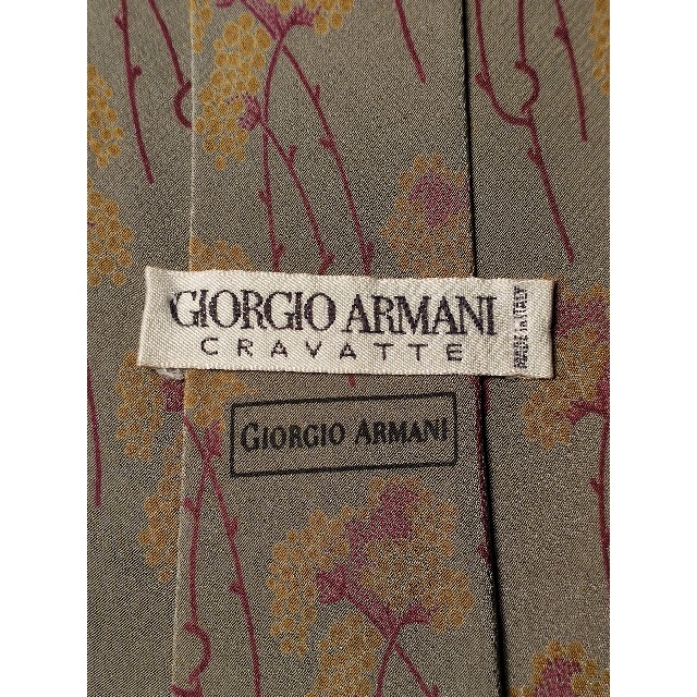 Giorgio Armani(ジョルジオアルマーニ)の【GIORGIO ARMANI】美品　ネクタイ　お洒落な植物柄 メンズのファッション小物(ネクタイ)の商品写真