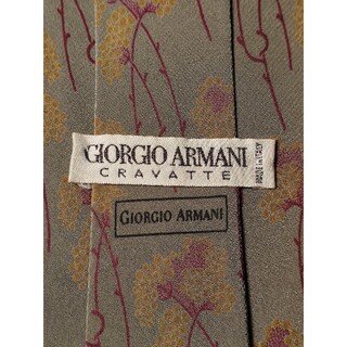 ジョルジオアルマーニ(Giorgio Armani)の【GIORGIO ARMANI】美品　ネクタイ　お洒落な植物柄(ネクタイ)