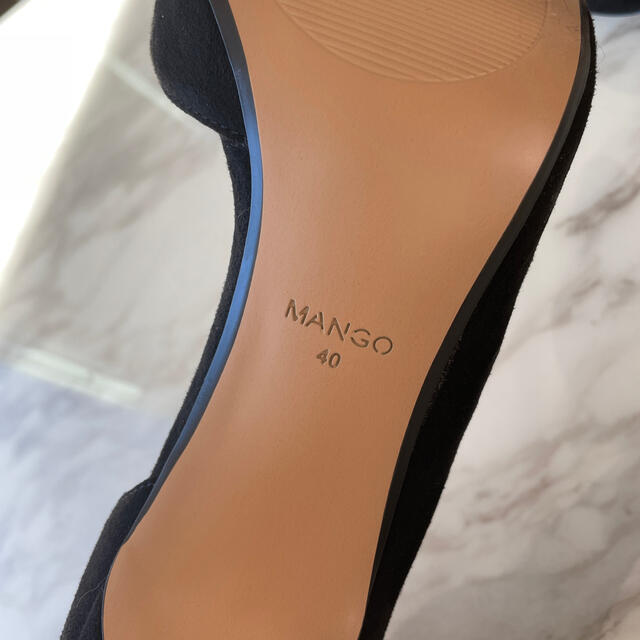 MANGO(マンゴ)のMANGO(マンゴー):ハイヒール ブラックパンプス スエード レディースの靴/シューズ(ハイヒール/パンプス)の商品写真