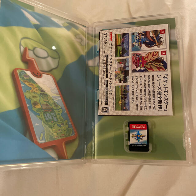 Nintendo Switch(ニンテンドースイッチ)のポケットモンスターソード エンタメ/ホビーのゲームソフト/ゲーム機本体(家庭用ゲームソフト)の商品写真