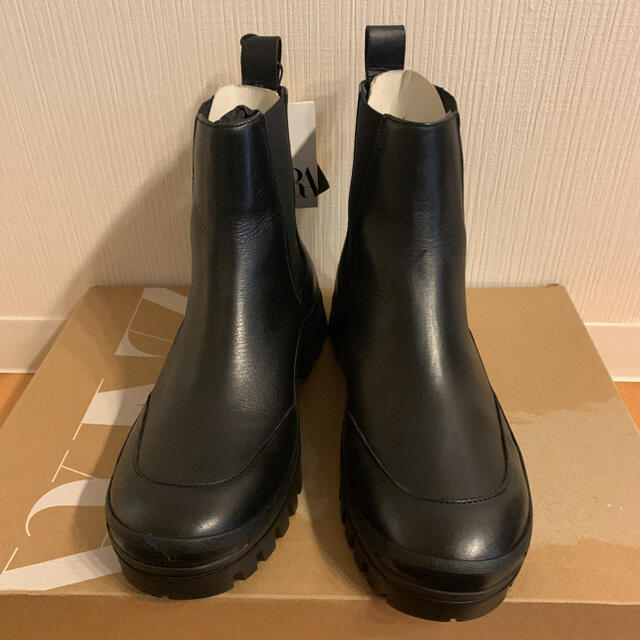 【ZARA】38 VIBRAM®︎リアルレザーブーツ