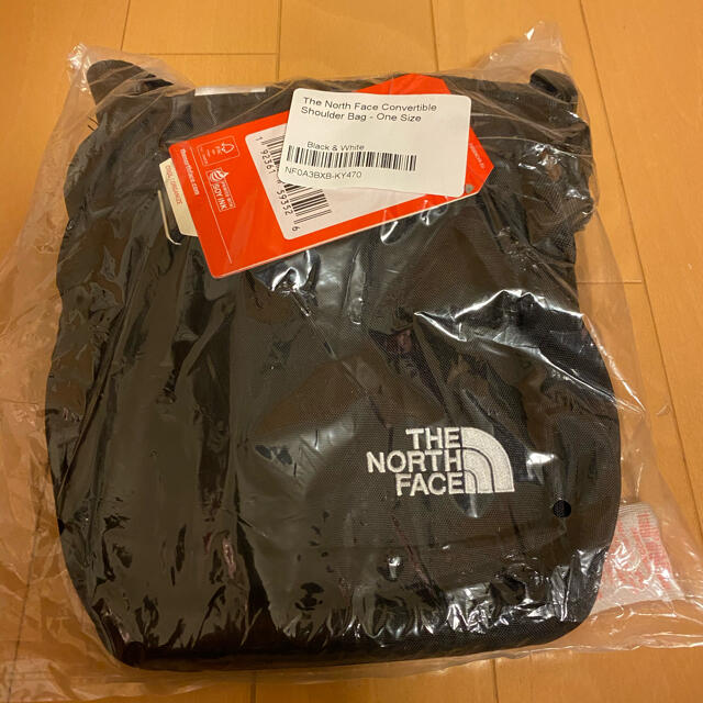 THE NORTH FACE(ザノースフェイス)のノースフェイス ショルダーバッグ 海外限定モデル メンズのバッグ(ショルダーバッグ)の商品写真