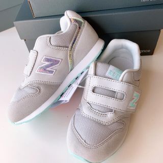 ニューバランス(New Balance)の15.0 ホログラムグレー 専用(スニーカー)