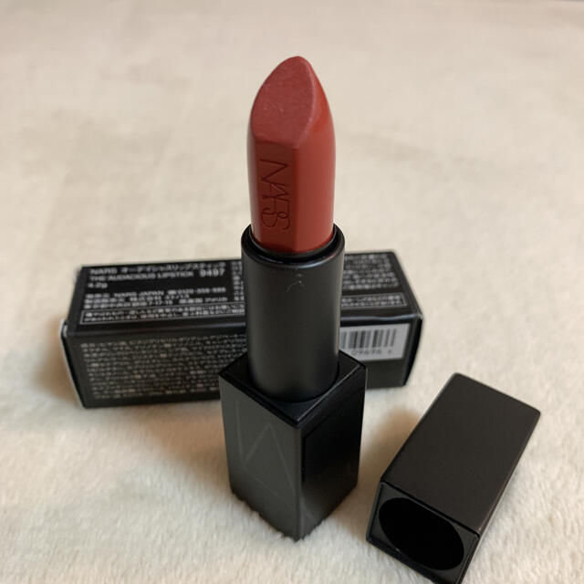 NARS(ナーズ)のNARS オーディシャスリップスティック 9497 コスメ/美容のベースメイク/化粧品(口紅)の商品写真