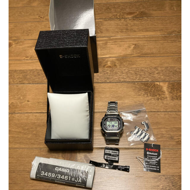 G-SHOCK(ジーショック)のG-SHOCK GMW-B5000D フルメタルシルバー メンズの時計(腕時計(デジタル))の商品写真