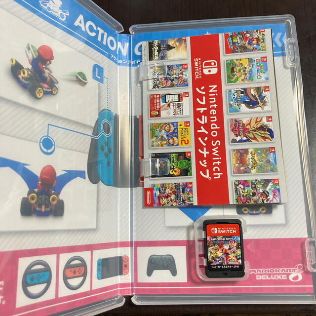 Nintendo Switch(ニンテンドースイッチ)のマリオカート8 デラックス Switch ソフト美品ニンテンドースイッチ　任天堂 エンタメ/ホビーのゲームソフト/ゲーム機本体(家庭用ゲームソフト)の商品写真