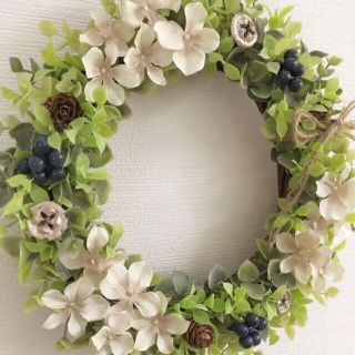 生産完了商品 【再々再販】ホワイト紫陽花✖︎ベリーリース♡*春リース ...