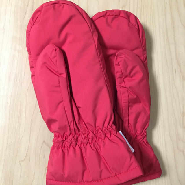Munsingwear(マンシングウェア)のグローブ 手袋　ミトン　ゴルフ　マンシングウェア　中綿　赤　レディース　フリー スポーツ/アウトドアのゴルフ(ウエア)の商品写真