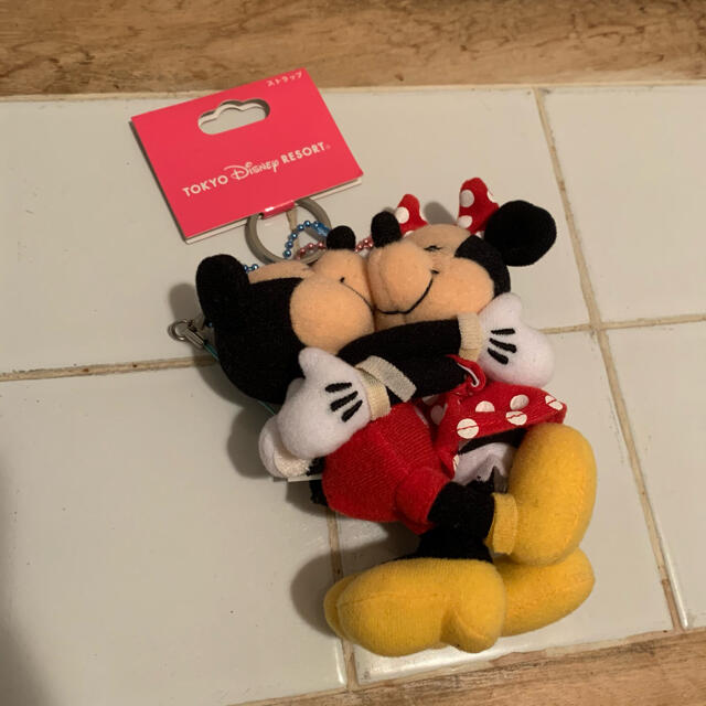 ミッキーミニー　キーホルダー　Disney エンタメ/ホビーのおもちゃ/ぬいぐるみ(キャラクターグッズ)の商品写真