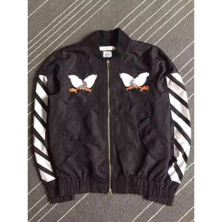 Off-White(マウンテンパーカー)のフリマアイテム一覧 Off-White(マウンテンパーカー)のフリマアイテム一覧