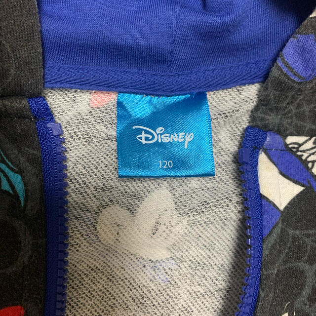 Disney(ディズニー)のディズニー　パーカー　ミッキー　黒　120 キッズ/ベビー/マタニティのキッズ服男の子用(90cm~)(ジャケット/上着)の商品写真