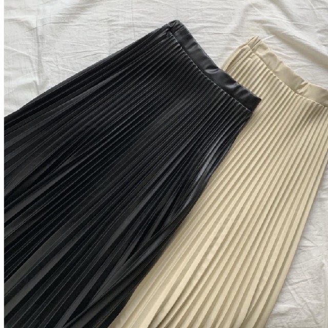 新品oksoonフェイクレザープリーツスカート レディースのスカート(ロングスカート)の商品写真