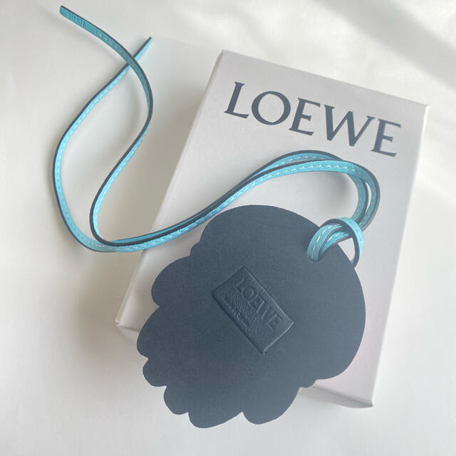 LOEWE(ロエベ)の【新品】LOEWE Paula’s Ibiza パウラズ クラゲ バッグチャーム レディースのファッション小物(キーホルダー)の商品写真