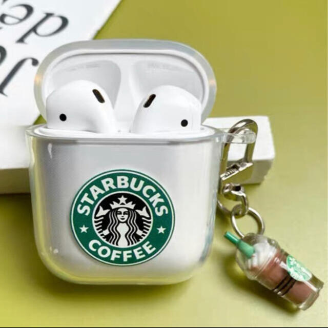 Starbucks Coffee(スターバックスコーヒー)の‼️インスタで大人気‼️ AirPods ケース チャーム付 スターバックス スマホ/家電/カメラのオーディオ機器(ヘッドフォン/イヤフォン)の商品写真