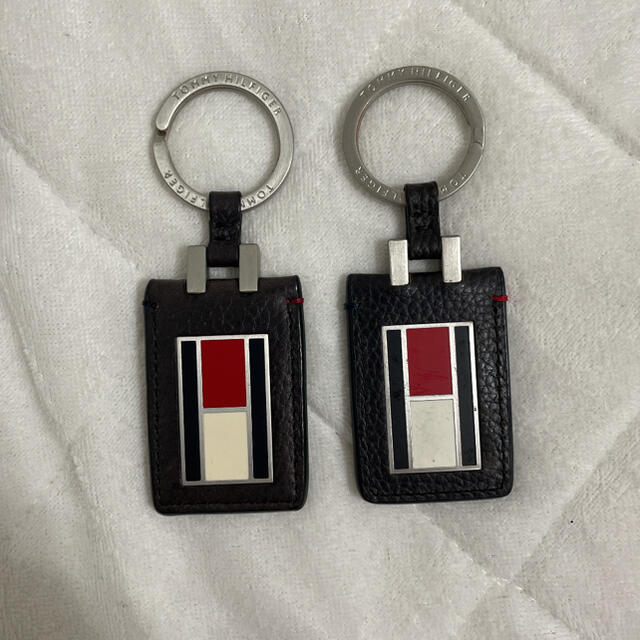 TOMMY HILFIGER(トミーヒルフィガー)の【２個セット】TOMMYキーホルダー レディースのファッション小物(キーホルダー)の商品写真