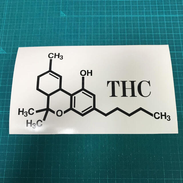 thc 化学式記号 大麻 ガンジャ カッティングステッカー シール 420 自動車/バイクの自動車(車外アクセサリ)の商品写真