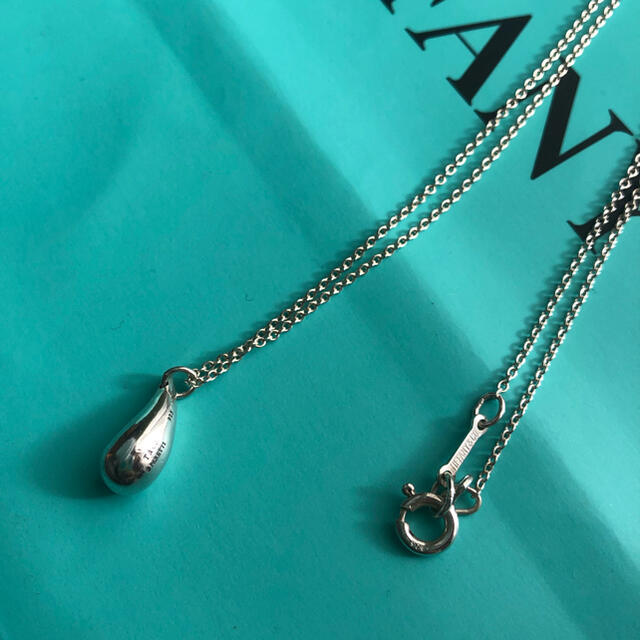 Tiffany & Co.(ティファニー)の＊Tiffany＊ ティアドロップ ペンダント （送料込み） レディースのアクセサリー(ネックレス)の商品写真