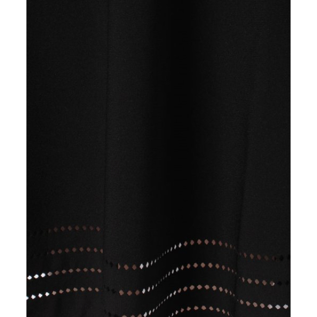 -総丈新品✨定価64,900円　エリザ　上品なストレッチ性のあるスカート　大特価‼️