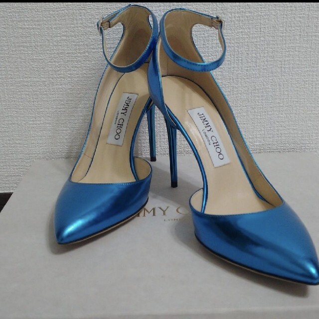 JIMMY CHOO(ジミーチュウ)のJIMMY CHOOメタリックパンプス37/10cmヒール レディースの靴/シューズ(ハイヒール/パンプス)の商品写真