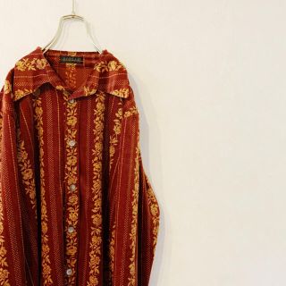 アートヴィンテージ(ART VINTAGE)の総柄シャツ　エスニック　ペイズリー　デザイン古着　オーバーサイズ　ビンテージ(シャツ)