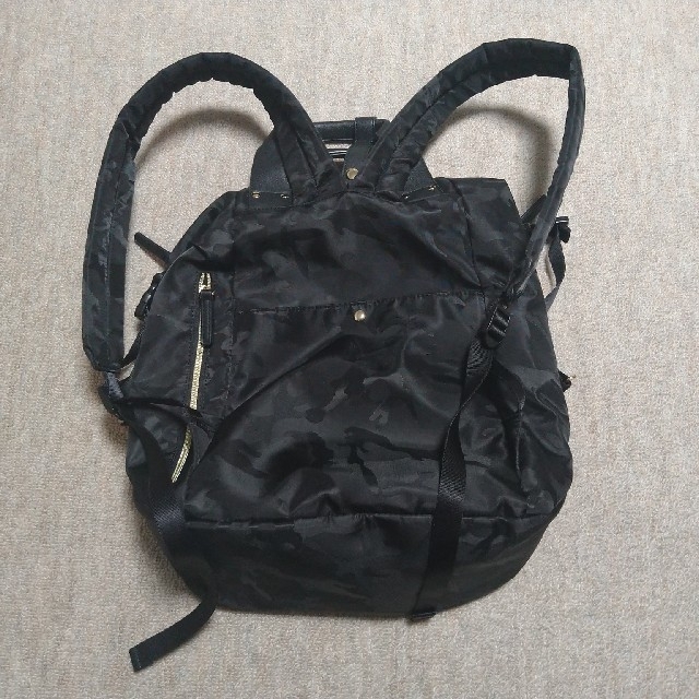 SACSNY Y'SACCS(サクスニーイザック)のイザック　リュック レディースのバッグ(リュック/バックパック)の商品写真