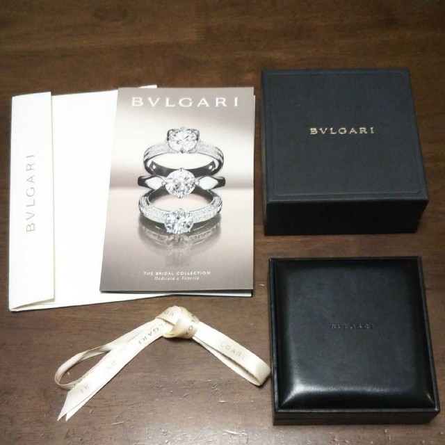 BVLGARI(ブルガリ)の【BVLGARI/ブルガリ】空ネックレスケース&空箱&リボン&パンフ まとめ売り レディースのアクセサリー(その他)の商品写真