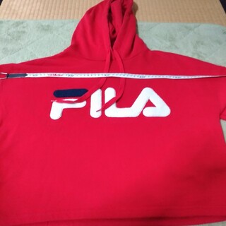 フィラ(FILA)の売れなかったら削除❤値下げ❤FILA     赤のショート丈パーカー(パーカー)