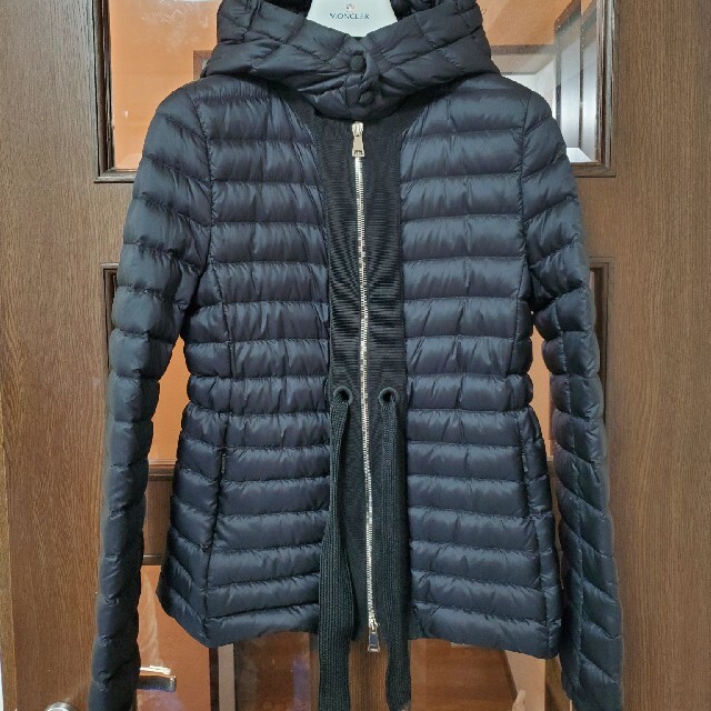 MONCLER(モンクレール)の稀少MONCLER ライトダウン PERICLACE  2018SS　ブラック0 レディースのジャケット/アウター(ダウンジャケット)の商品写真