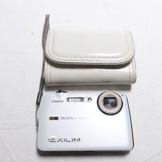 カシオ(CASIO)の[CASIO] デジタルカメラ ホワイト(コンパクトデジタルカメラ)