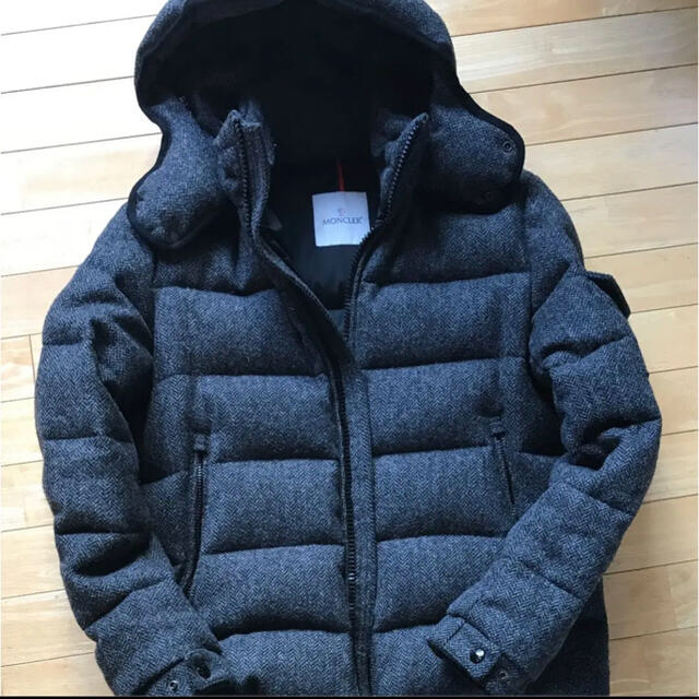 MONCLER(モンクレール)の【即日発送】モンクレール　ダウン　ハンガー付き メンズのジャケット/アウター(ダウンジャケット)の商品写真