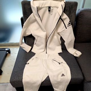 アディダス(adidas)のmitsu様専用！　　アディダスセットアップ(ジャージ)