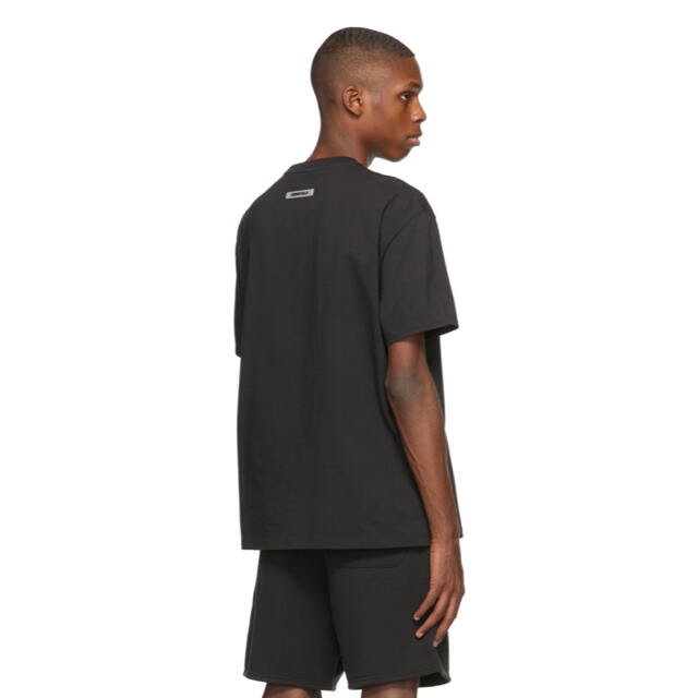 FEAR OF GOD(フィアオブゴッド)のEssentials black T-SHIRT L メンズのトップス(Tシャツ/カットソー(半袖/袖なし))の商品写真