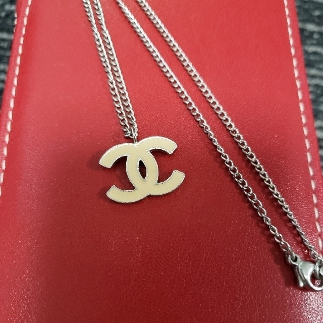 CHANEL(シャネル)のCHANEL　ロゴネックレス レディースのアクセサリー(ネックレス)の商品写真