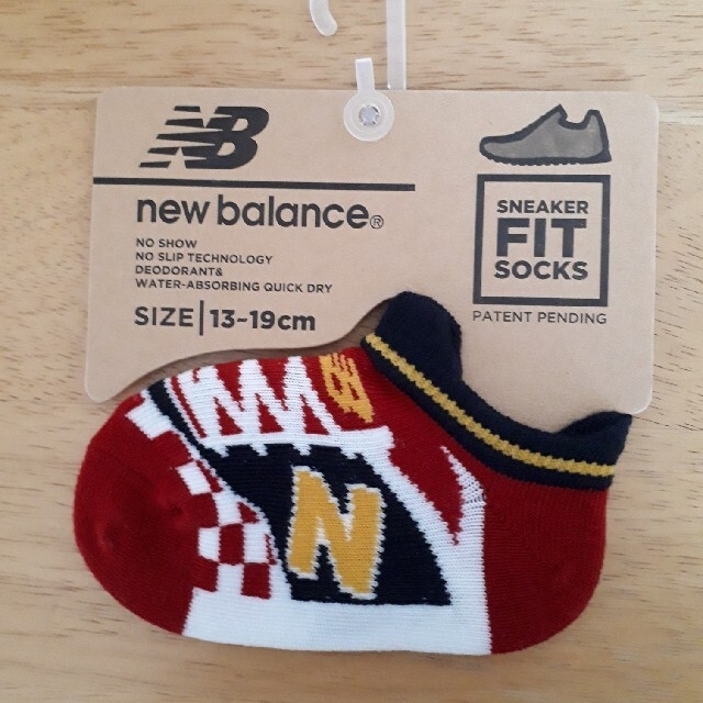 New Balance(ニューバランス)の【新品】new balance　キッズ靴下 キッズ/ベビー/マタニティのこども用ファッション小物(靴下/タイツ)の商品写真
