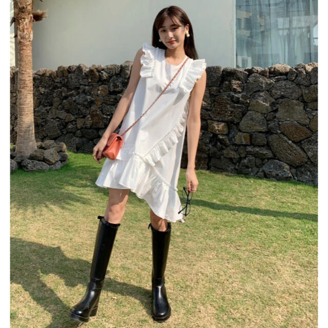 ブランド ZARA ZARAフラットレザーショートブーツ ZARAブーツの通販 by