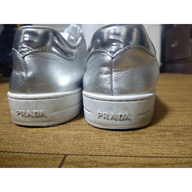 PRADA(プラダ)のPRADA のスニーカーです。 レディースの靴/シューズ(スニーカー)の商品写真