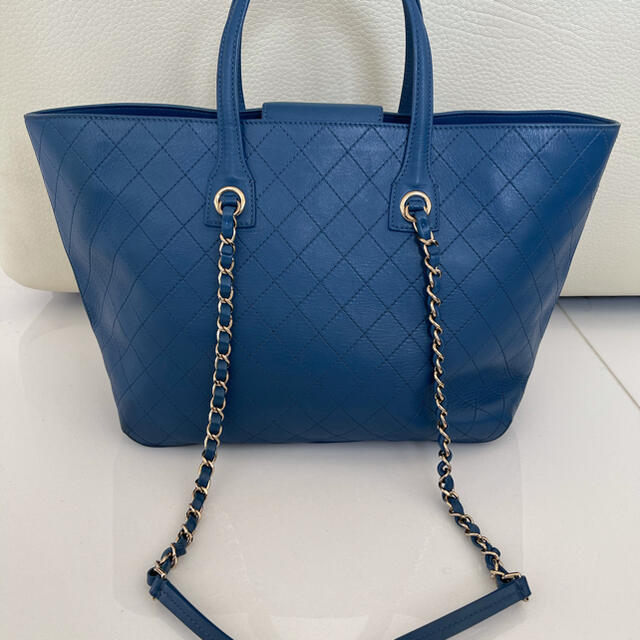 CHANEL(シャネル)のシャネル　レザー　2way トートバッグ　27番台 レディースのバッグ(トートバッグ)の商品写真