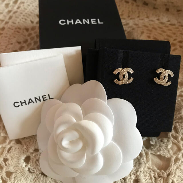 CHANEL 定番　ピアス　確実正規品????????　試着のみ❣️